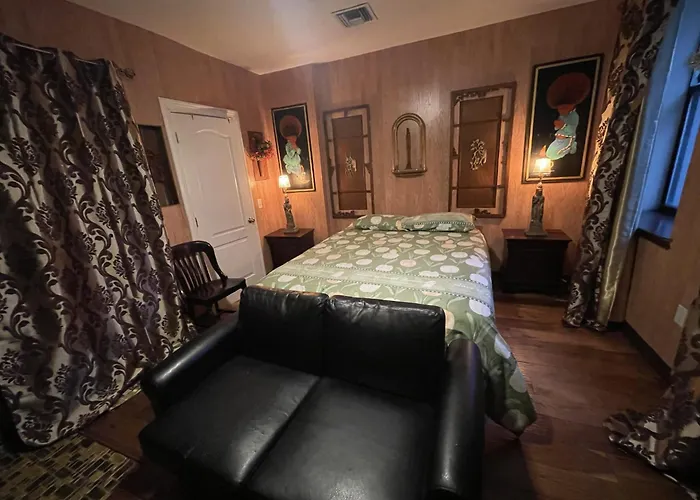 Nyc Townhouse Apartment